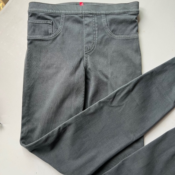 Spanx Skinny Ink Colored Jeans NWOT - Picture 2 of 5
